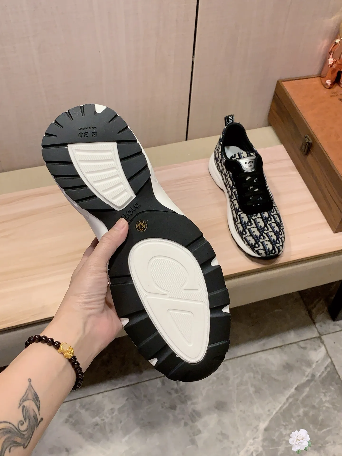 Men's Men's Shoes💰442💰💰🎩🎩[Lightning][Lightning] "Dior DIOR*" The latest and most popular casual shoes, top brand [seduce] luxury ~ purchasing agency, top ~ quality. [Strong] The upper is made of imported breathable cowhide with material ➕ breathable sheepskin feet (•) and fine workmanship. The original stylish and stylish soft rubber wear-resistant and non-slip outsole is light and comfortable on the feet. The real thing looks better when photographed in person. 0121: code: 38-44, 5️⃣ colors selected